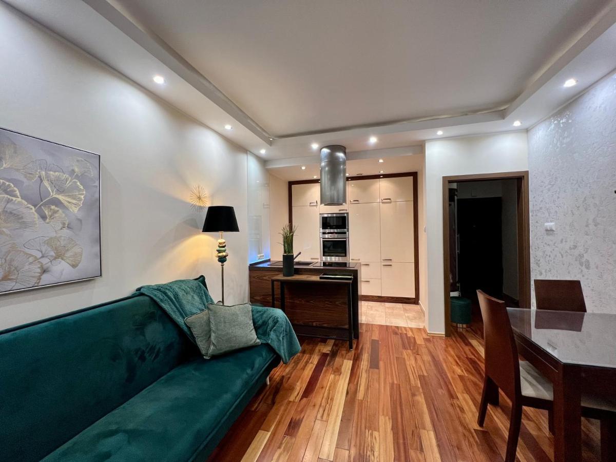 ワルシャワPlatinum Tower Green Star Apartアパートメント エクステリア 写真