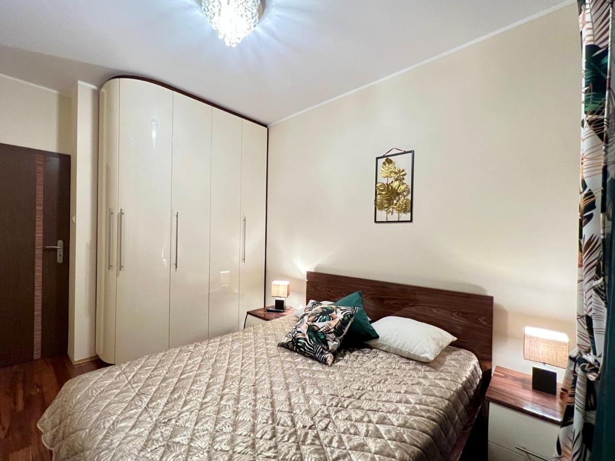 ワルシャワPlatinum Tower Green Star Apartアパートメント エクステリア 写真