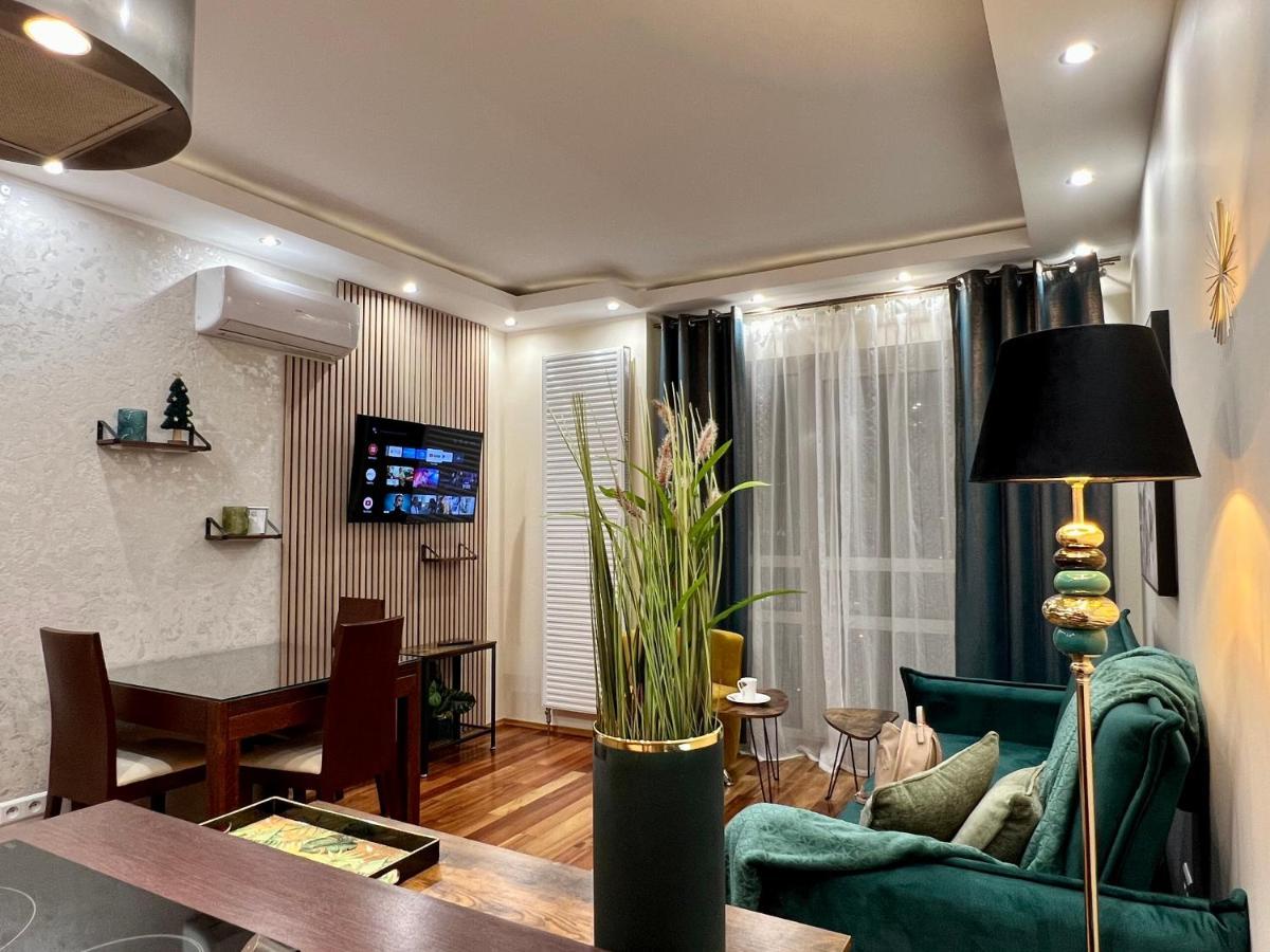 ワルシャワPlatinum Tower Green Star Apartアパートメント エクステリア 写真