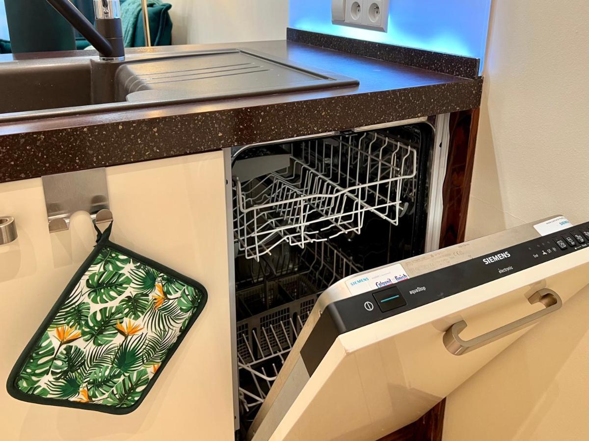 ワルシャワPlatinum Tower Green Star Apartアパートメント エクステリア 写真