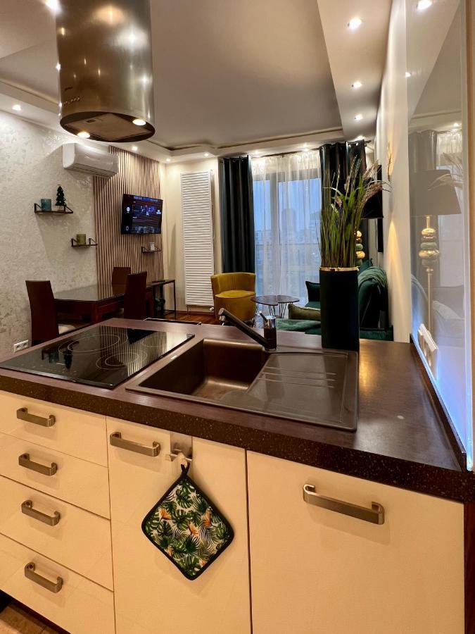 ワルシャワPlatinum Tower Green Star Apartアパートメント エクステリア 写真