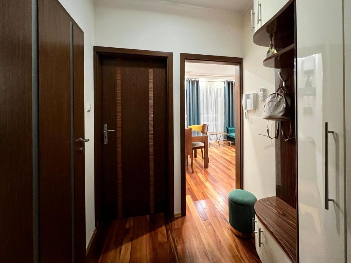 ワルシャワPlatinum Tower Green Star Apartアパートメント エクステリア 写真